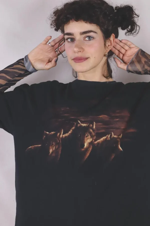 Bronze wolf vintage t-paita