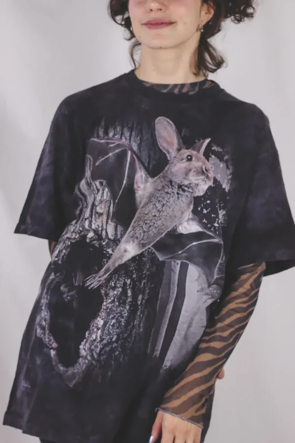 Cute lil bat t-paita