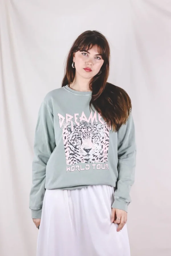Loena 2-hand-college