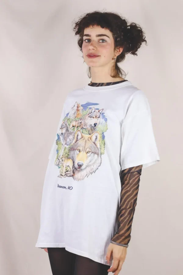 Wulfies white vintage t-paita